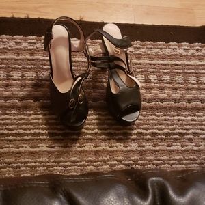 Open toe black heels shoes